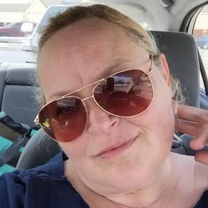 Meet your Posher, Carolyn